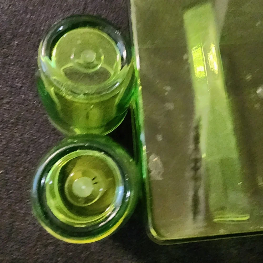 Retro/Vintage Lucite Lime Green Salt/Pepper Shaker‎ & Caddy W/Handle